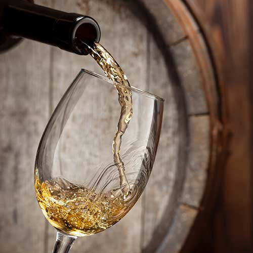 ほんのり樽香のある白ワイン