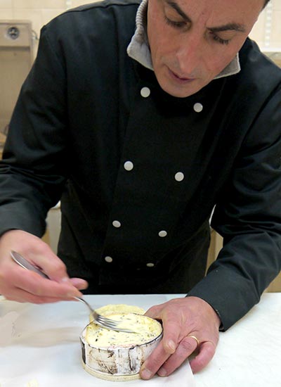 表面を整えて…