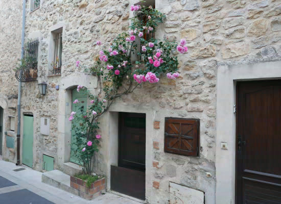 MOFショコラティエ クリスチャン・カンプリニ 街並み