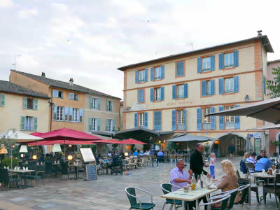 南仏プロヴァンスの街並み