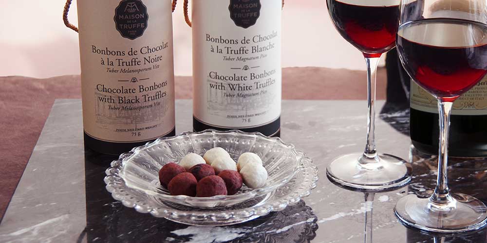 【メゾン ド ラ トリュフ】トリュフ入りボンボンショコラ＜ホワイト＆ブラック＞各75g