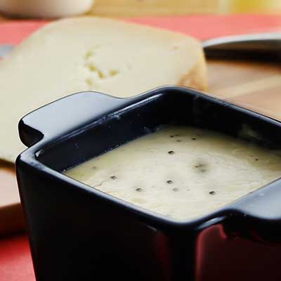 トリュフ入り極上スイスチーズフォンデュ