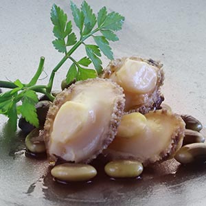 蝦夷鮑と山形鞍掛け豆のマリネ