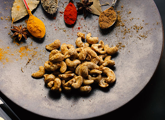 プレミアムグルメナッツ ソムリエ＜特製スパイスカリーカシュー＞