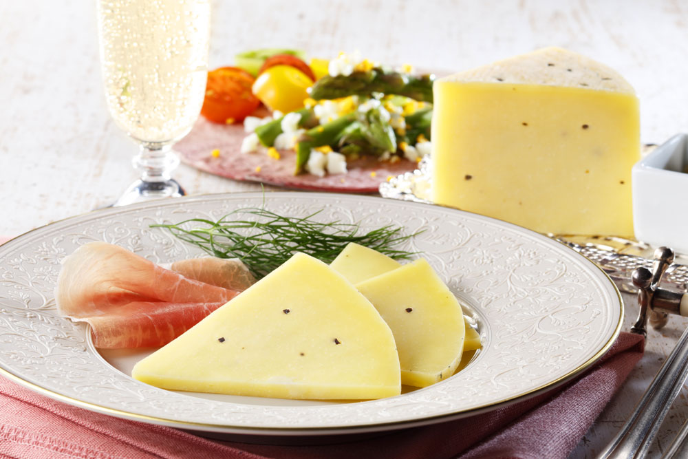 最高級トリュフチーズ＆シャンパーニュ頒布会』1ヶ月お試しセット