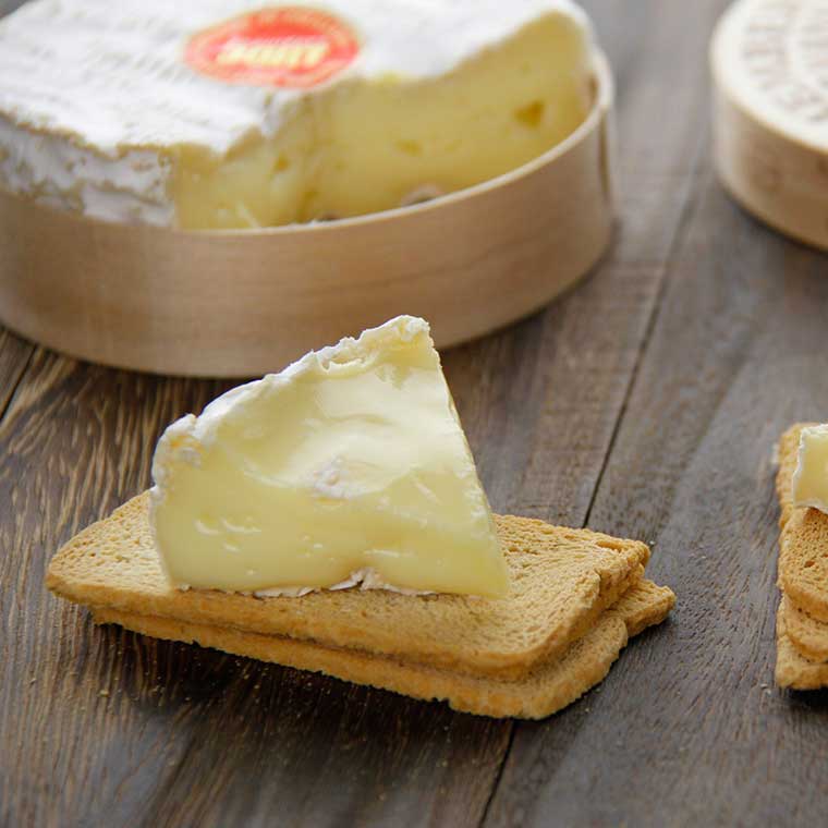 P アレオス熟成】 カマンベール ド ノルマンディーAOP 約250g / 世界の