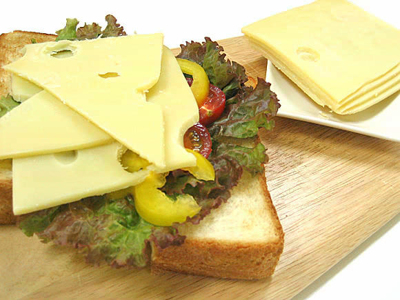 エメンタール スライス 世界のチーズ専門店オーダーチーズ